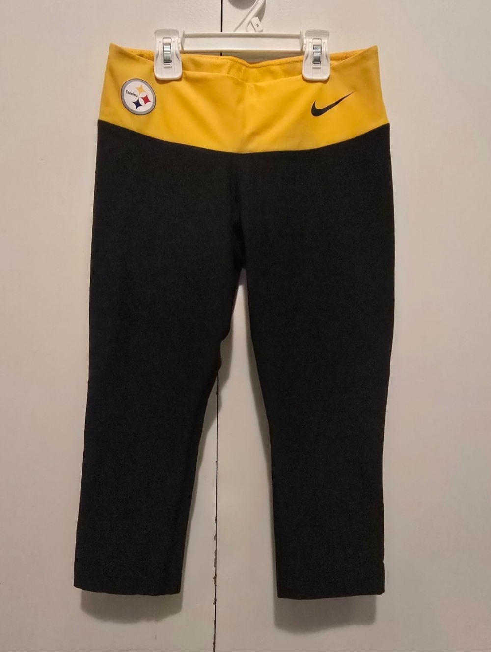 Nike Womens Steelers Black Leggings with Yellow Waistband XS Capri Length